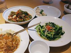 -关东小磨东北菜(上海长风大悦城店)