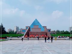 -上海市龙华烈士陵园