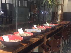 -LEO CAFE