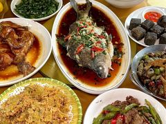 -芦茨金富饭庄·25年老字号·专做稻草鸡