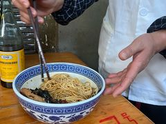 -沪西老弄堂面馆(定西路店)