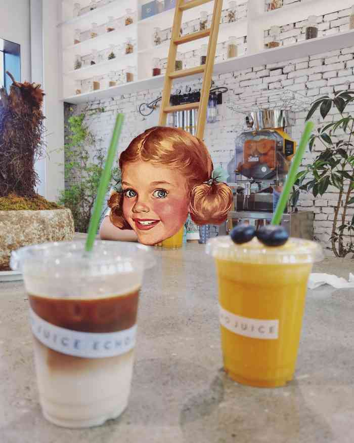 cyber plants-"七棵树创意园里的一家冷轧果汁店,二层店面.