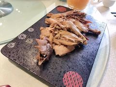 特色熏鸡配娥式大列巴-陆壹捌餐厅(五大道店)