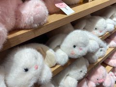-名创优品(山东青岛华润万象城店)