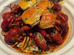 -肥肥虾庄·金牌油焖大虾(汉街SKP店)