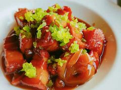 青梅红烧肉-半山腰·云南菜(侨福芳草地店)