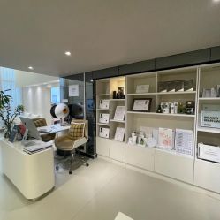 -JNK皮肤管理中心