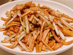 炒韭芽豆干笋肉丝-群乐饭店(滨安路店)