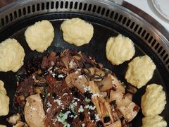 -哈尔滨烧烤·山河村铁锅炖(交大店)