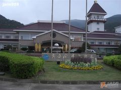 酒店大门前-象山黄金海岸雷迪森酒店