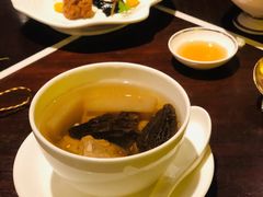 松茸炖竹荪-杭州西子湖四季酒店·金沙厅