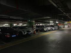 -万象城-停车场