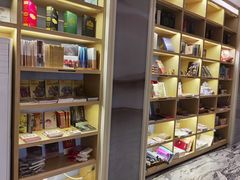 -新华书店(顺峰山公园店)