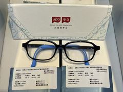 -天空之镜眼镜店蔡司依视路配镜授权零售店(望京颐堤港店)