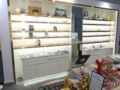 -视野联行眼镜•蔡司•依视路(温江店)