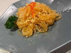 芝麻拌爽脆海蜇-镛记酒家