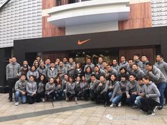 开业庆典合影-NIKE品牌体验店(北京蓝色港湾店)