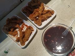 -爆炸头阿姨小四川正宗川味小吃(无任何分店)