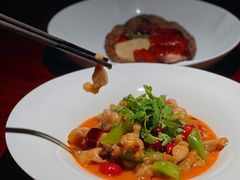 泡姜馋嘴牛蛙-解香楼(八盘岭路店)