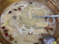 -颜氏双江清水鱼一养身火锅(磁器口店)