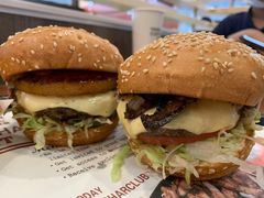 -The Habit Burger Grill 哈比特汉堡(世博店)