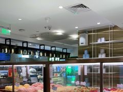 面包甜点陈列柜-奈雪的茶(新天地广场PRO店)