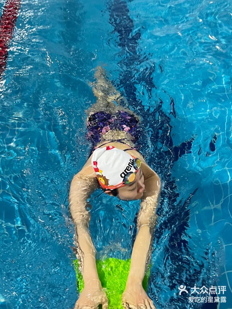 3月2日 10:50 关注 文体会馆学游泳不错不错 50米国标泳池八泳道水好