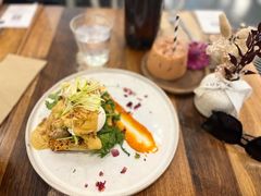 -FLOVIE FLORIST CAFE