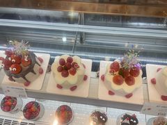 -花花卷卷·鲜食蛋糕(静安久光百货店)