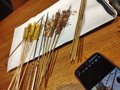 -京狮炙燥·精酿烧烤(首经贸店)