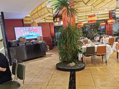 -刘姐啤酒鱼民族演艺餐厅(西街总店)