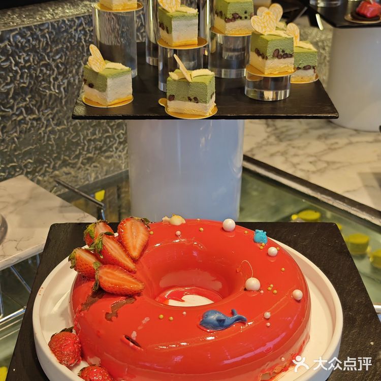 打卡紫峰大厦四十五楼的自助