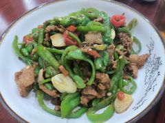 -湖南人家湘菜馆(镇江路店)