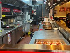 -顺溜·手工刀削面·黑金店(铜锣湾店)