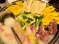 黄芽菜蹄膀蛋饺暖锅-银筵(武夷路店)