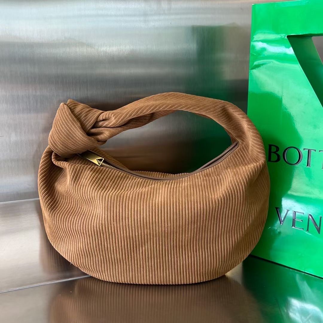 bv宝缇嘉 jodie 美拉德风灯芯绒条绒系列 购物袋女包