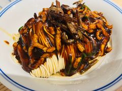 辣肉面干拌-君东记本帮面馆(天钥桥路店)