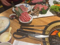 -炼火烤肉店