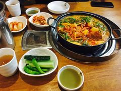 -喇喇排骨火锅·传统韩式脊骨汤(望京西园总店)