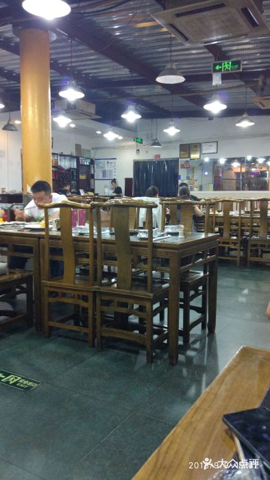 龙顺园麻辣香锅(机场店)大堂图片