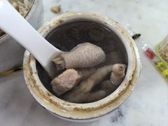 眉豆花生炖鸡脚汤-旨亭街排骨饭(莞城店)