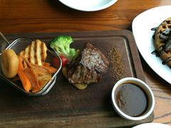 -绿茵阁牛扒餐厅(客村店)