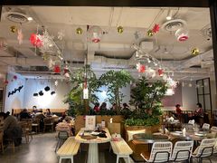 大堂-必胜客(百联又一城店)