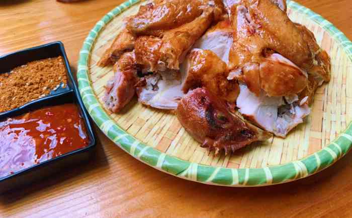 烧鸡是真的好吃!但是外卖就没有店里吃好吃!小炒也不错!