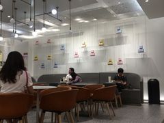 大堂-奈雪的茶(市百一店)
