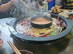 -黄潇洒老火锅(九眼桥宏济巷店)