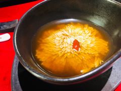 上汤炖菊花-萬國春·中菜馆(颐和公馆店)