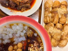 -爆炸头阿姨小四川正宗川味小吃(无任何分店)