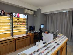 -优医视平价眼镜蔡司依视路折扣工厂店(德胜门店)