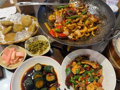 -富正毅三下锅·湘西韵味(天门山索道店)